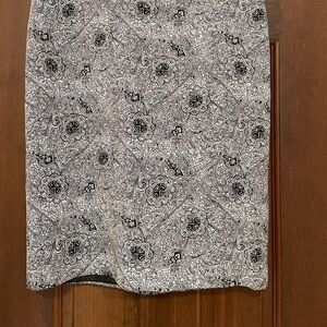 Size 6 paisley, floral skirt, black and white, half zipper in back